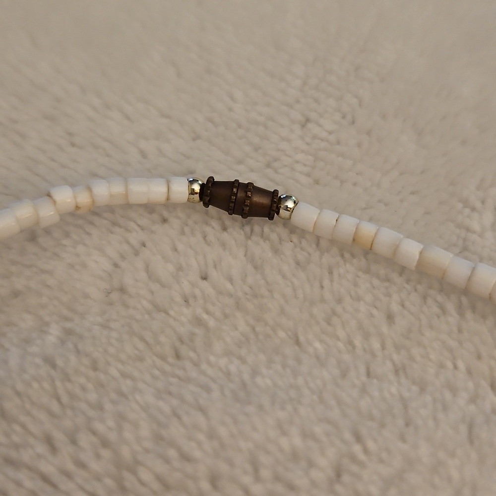 Vintage 1970s White Heishi Shell Bone Beaded Surfer Unisex Necklace - Picture 5 of 7
